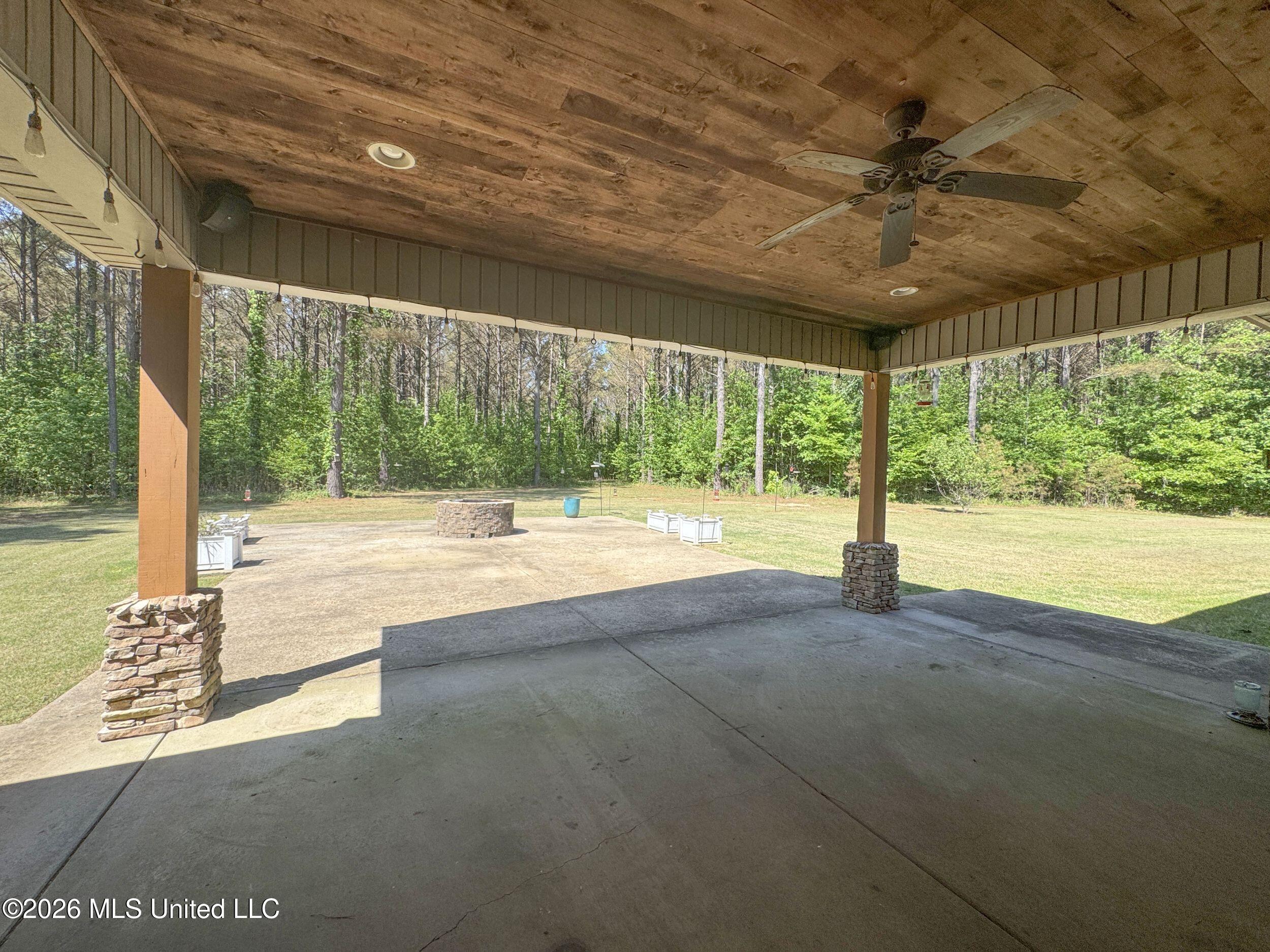 1407 McClyde Road Como, MS 38619 - Photo 34 of 110 4brmcld15