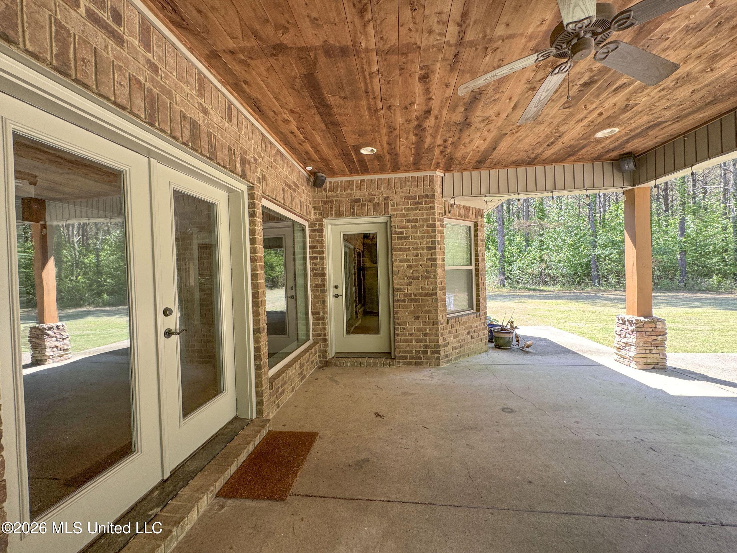 1407 McClyde Road Como, MS 38619 - Photo 37 of 110 4brmcld18