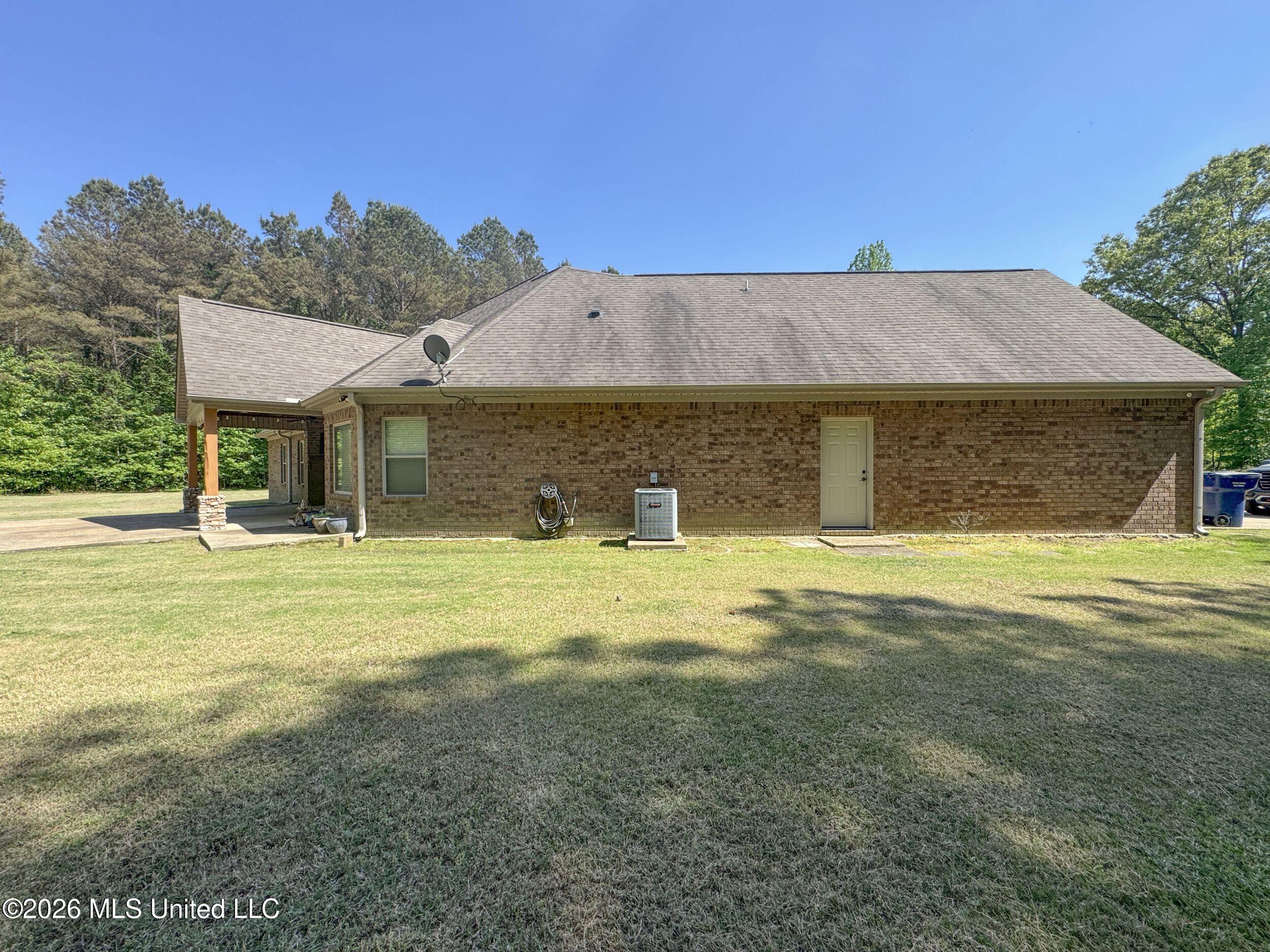 1407 McClyde Road Como, MS 38619 - Photo 39 of 110 4brmcld20