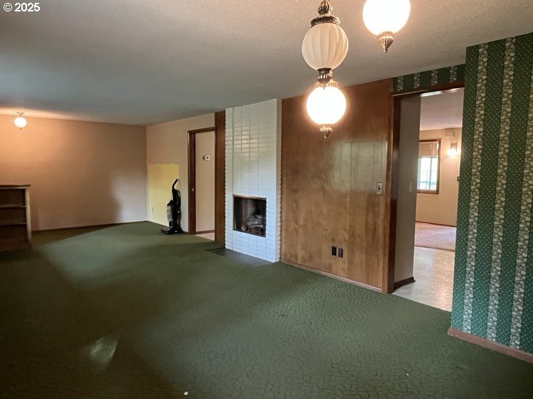 6542 Liberty Road South Salem, OR 97306 - Photo 10 of 21 a view of empty room with window