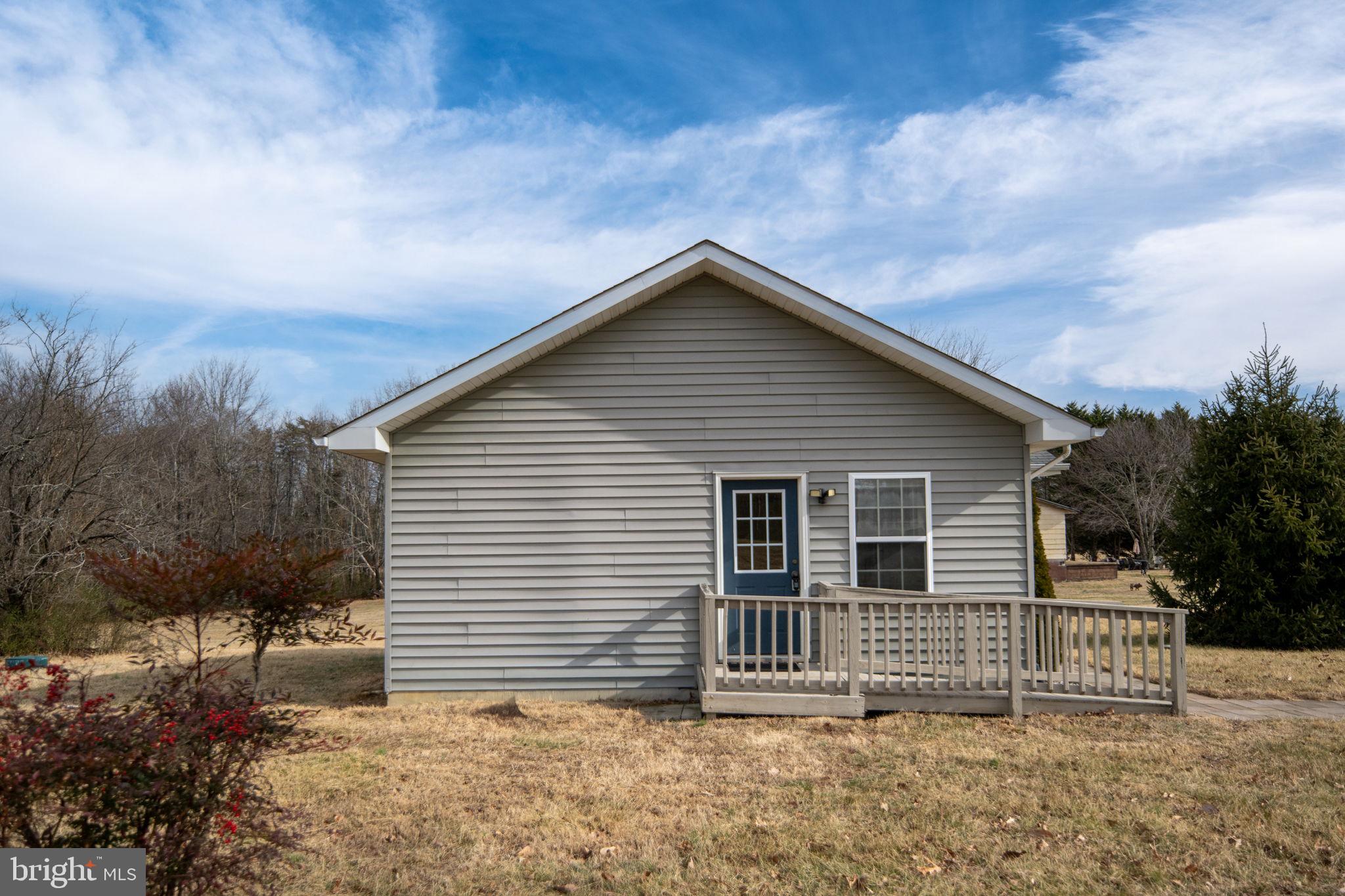 24155 Revercomb Road Lignum, VA 22726 - Photo 20 of 23 SIDE VIEW KITCHEN ENTRY
