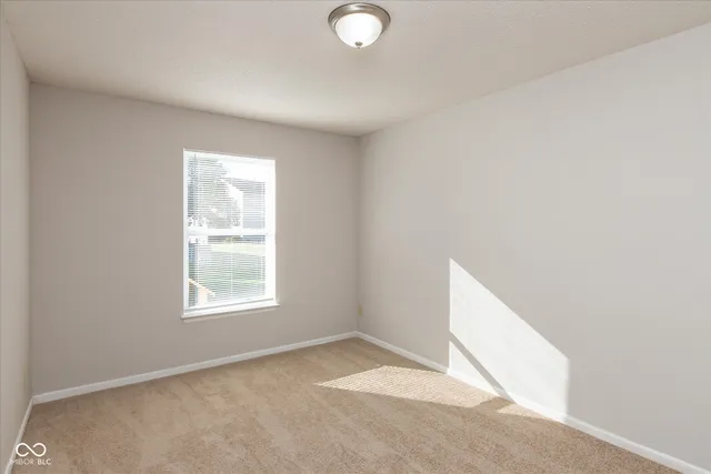 $259,900 | 1421 Lavender Drive, Greenfield, IN 46140