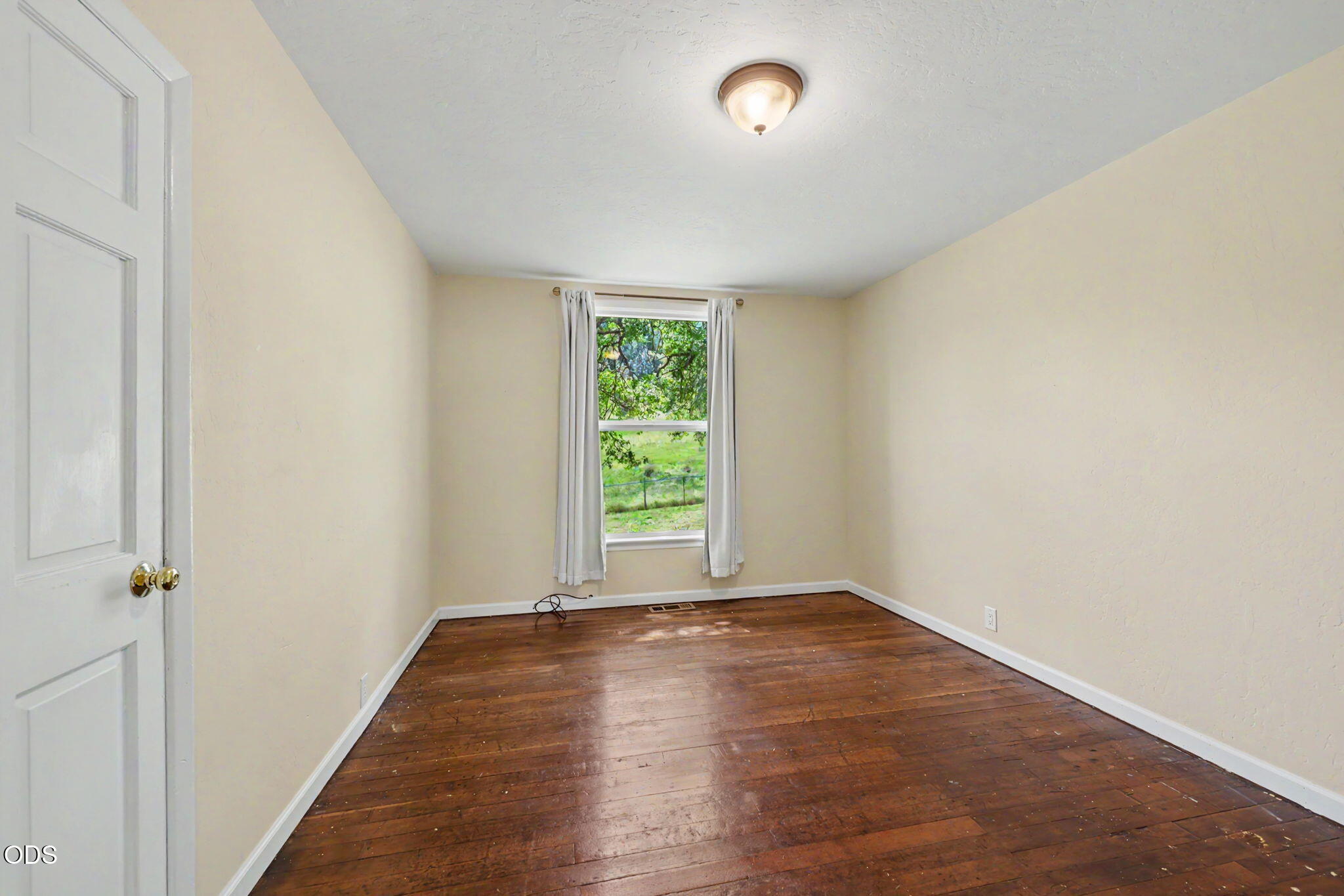 5758 Sterling Creek Road Jacksonville, OR 97530 - Photo 15 of 51