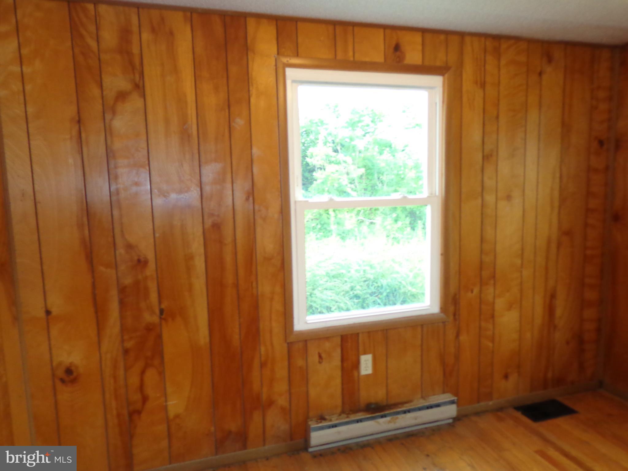 14201 Clear Spring Road Williamsport, MD 21795 - Photo 11 of 12 Bedroom
