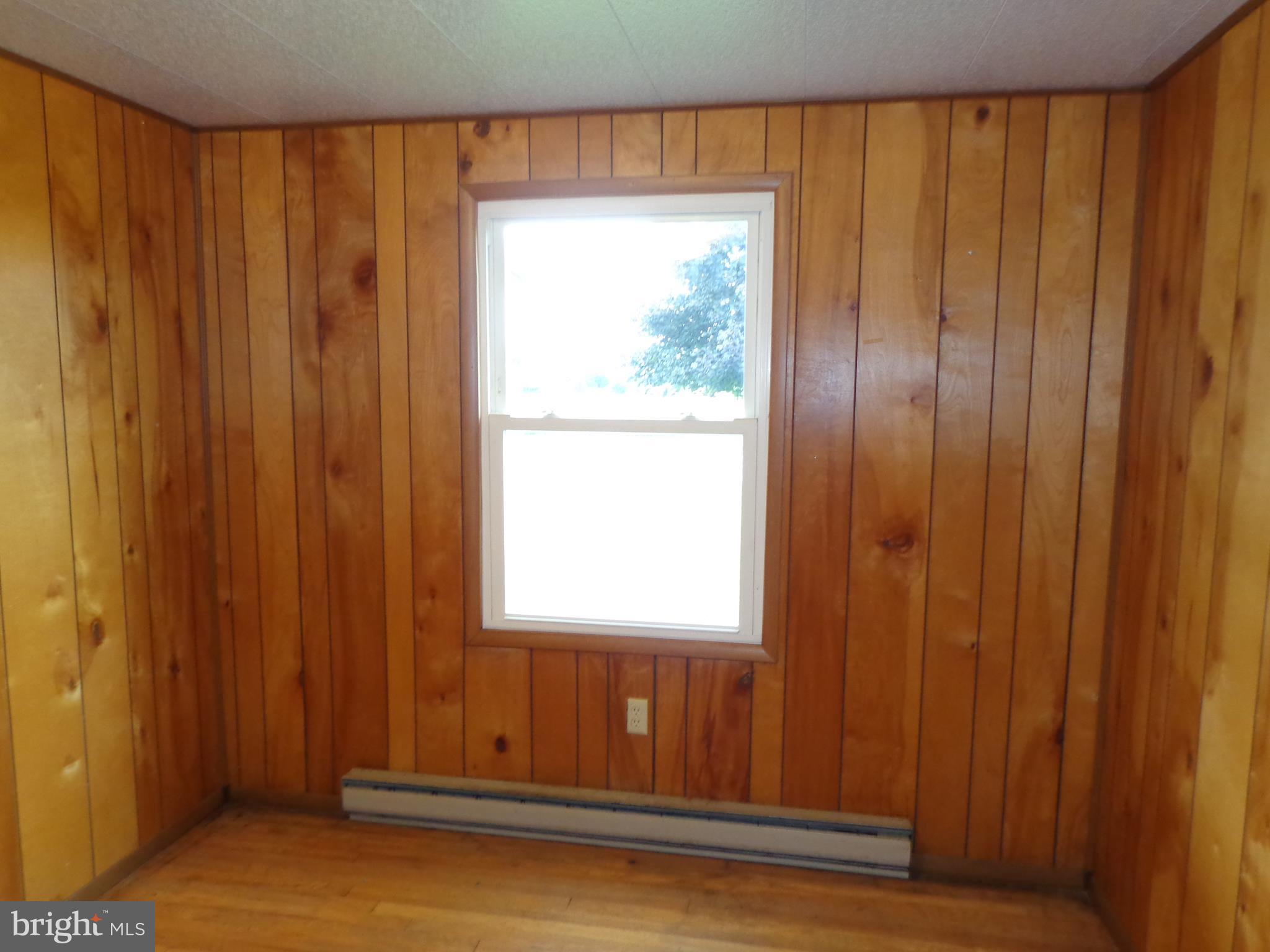 14201 Clear Spring Road Williamsport, MD 21795 - Photo 8 of 12 Bedroom