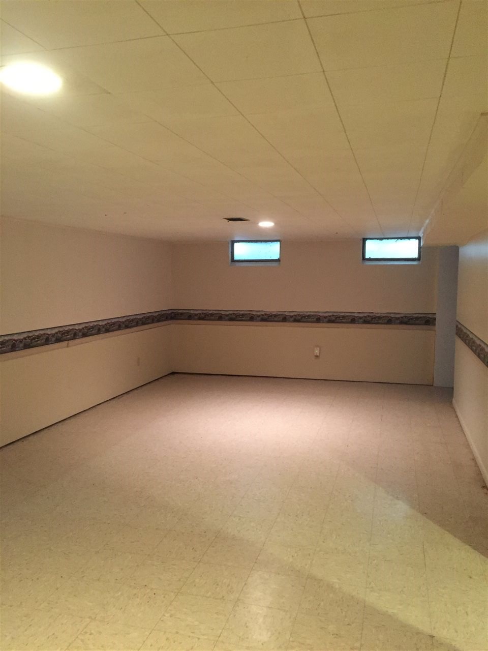 3302 North State Road Davison, MI 48423 - Photo 10 of 14 31382119-9.JPG