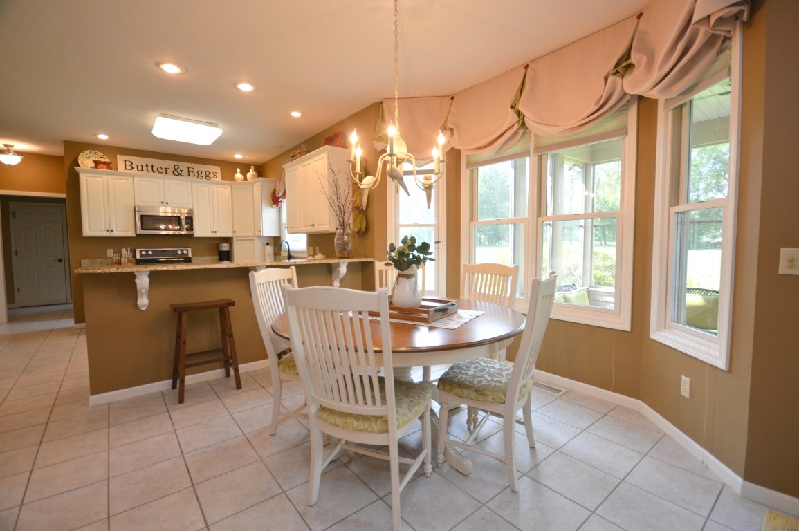 3621 Oak Ridge Drive Elkhart, IN 46517 - Photo 8 of 31