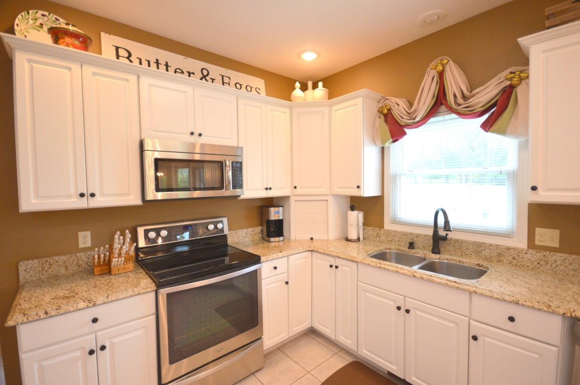 3621 Oak Ridge Drive Elkhart, IN 46517 - Photo 10 of 31