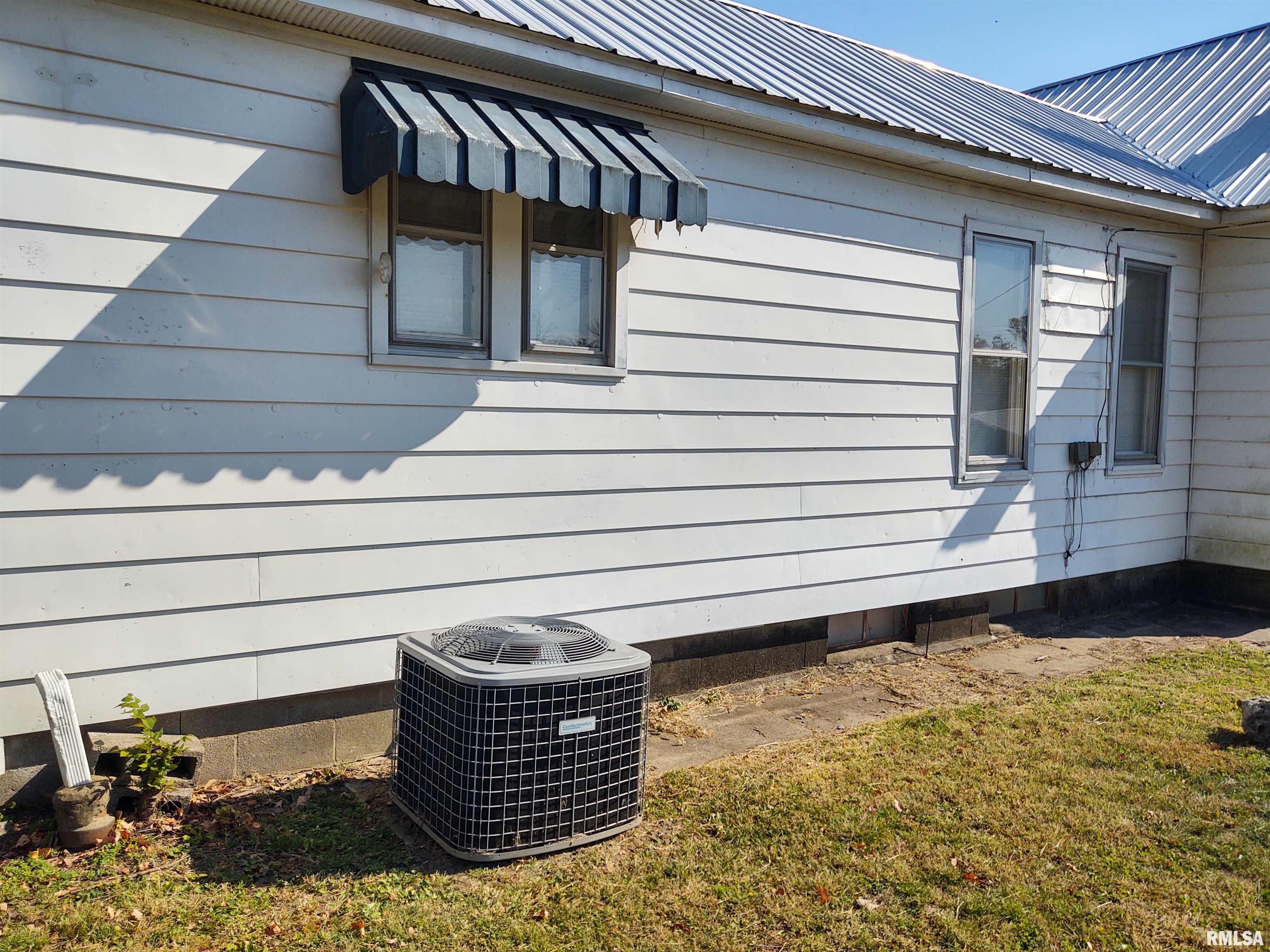 7280 Buncombe Road Buncombe, IL 62912 - Photo 11 of 24