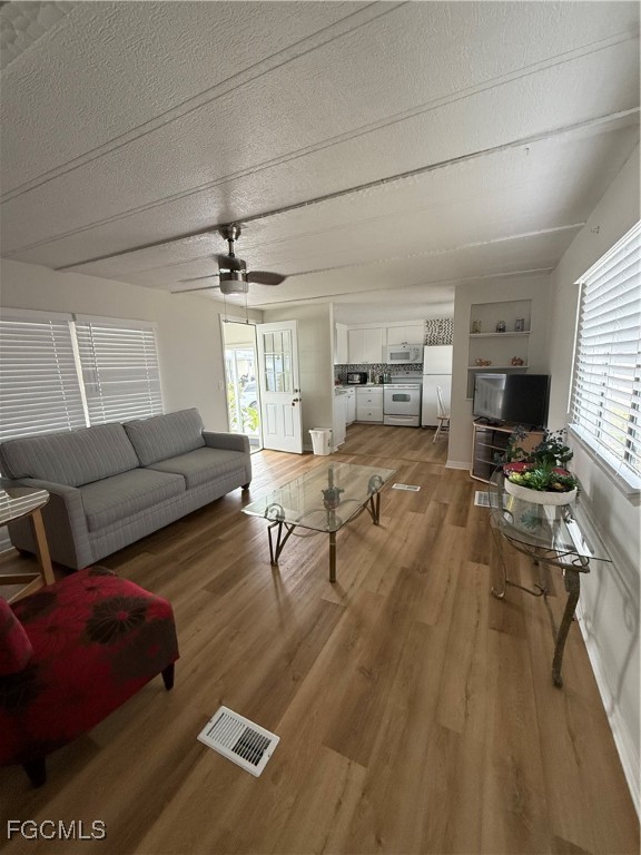 29 Colby Court Naples, FL 34110 - Photo 6 of 15