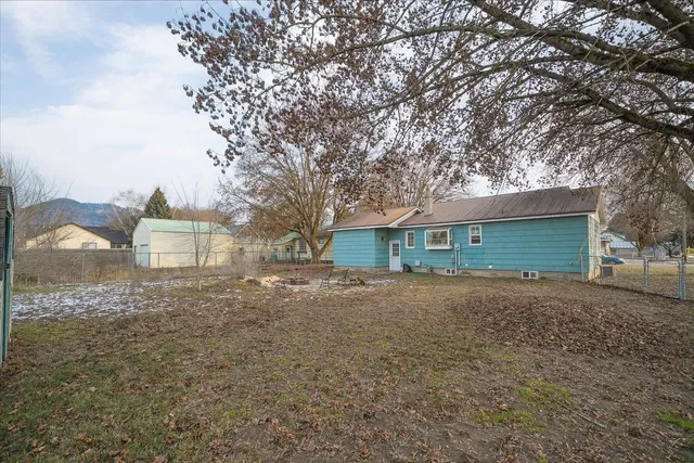 $353,000 | 1010 West Clay Avenue, Chewelah, WA 99109