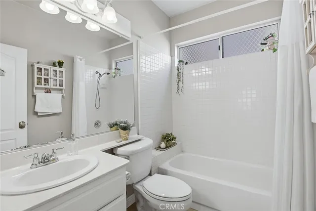 $1,029,000 | 15546 Mallory Court, Moorpark, CA 93021