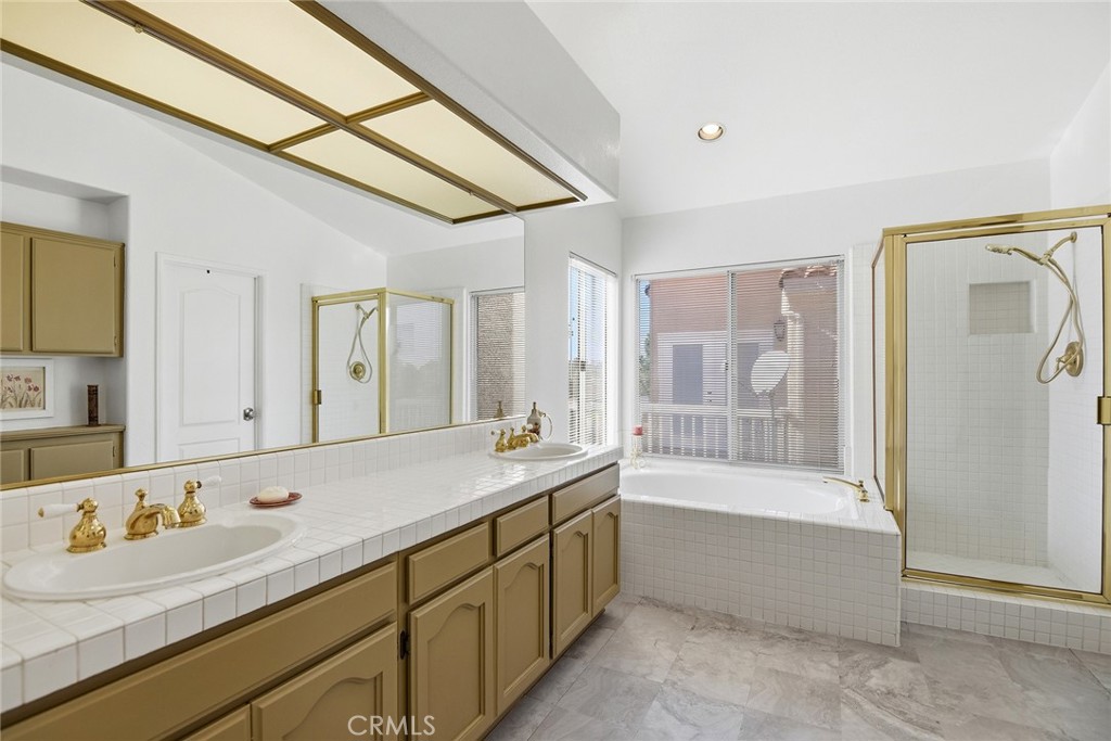 15546 Mallory Court Moorpark, CA 93021 - Photo 23 of 42