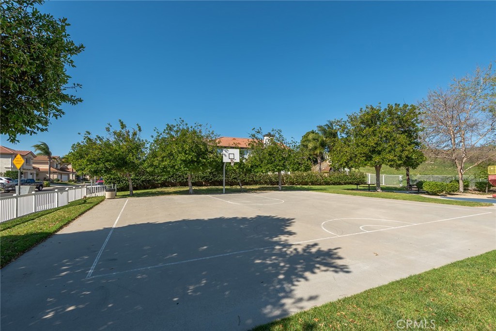 15546 Mallory Court Moorpark, CA 93021 - Photo 37 of 42