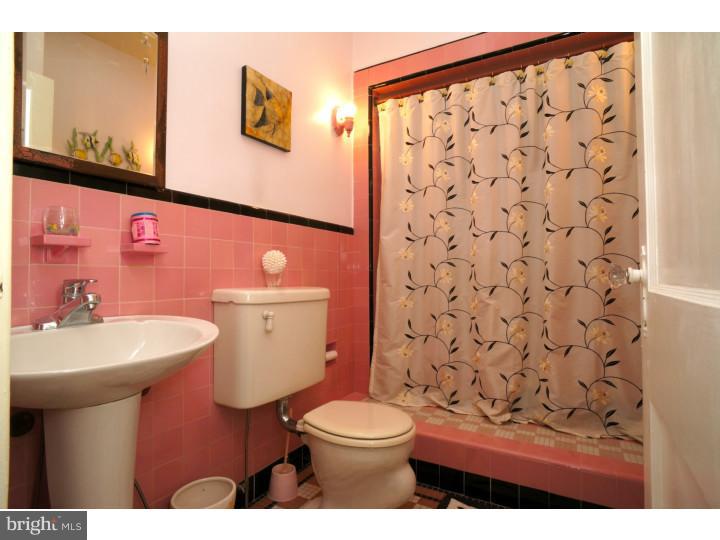 217 Bayard Road Upper Darby, PA 19082 - Photo 21 of 25 Bathroom