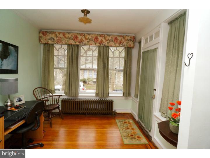 217 Bayard Road Upper Darby, PA 19082 - Photo 4 of 25 Foyer