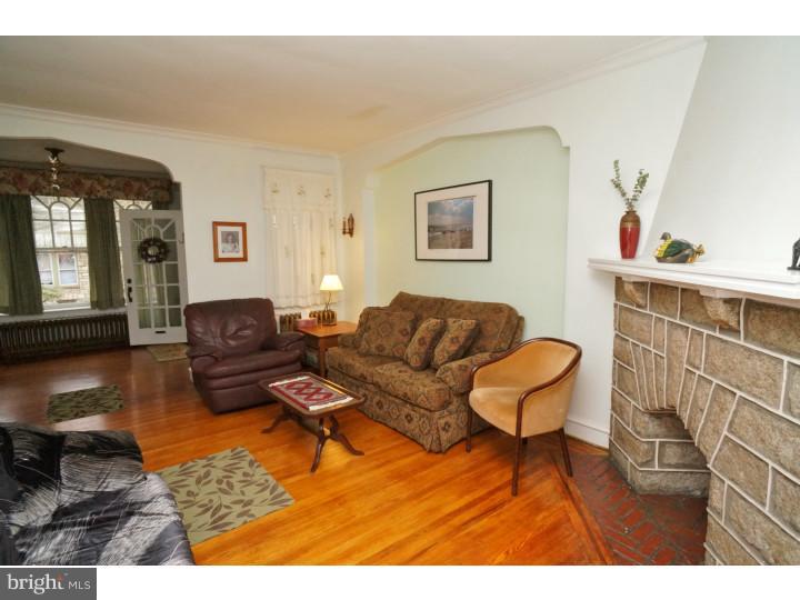 217 Bayard Road Upper Darby, PA 19082 - Photo 7 of 25 Living Room