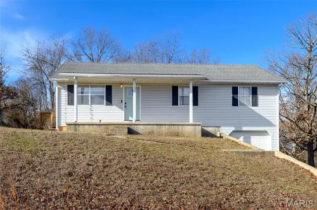 $169,900 | 24025 Turtle Lane, St. Robert, MO 65584
