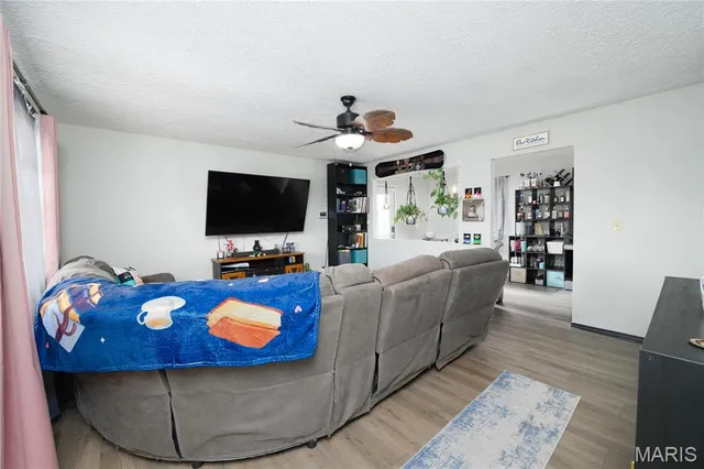 $169,900 | 24025 Turtle Lane, St. Robert, MO 65584