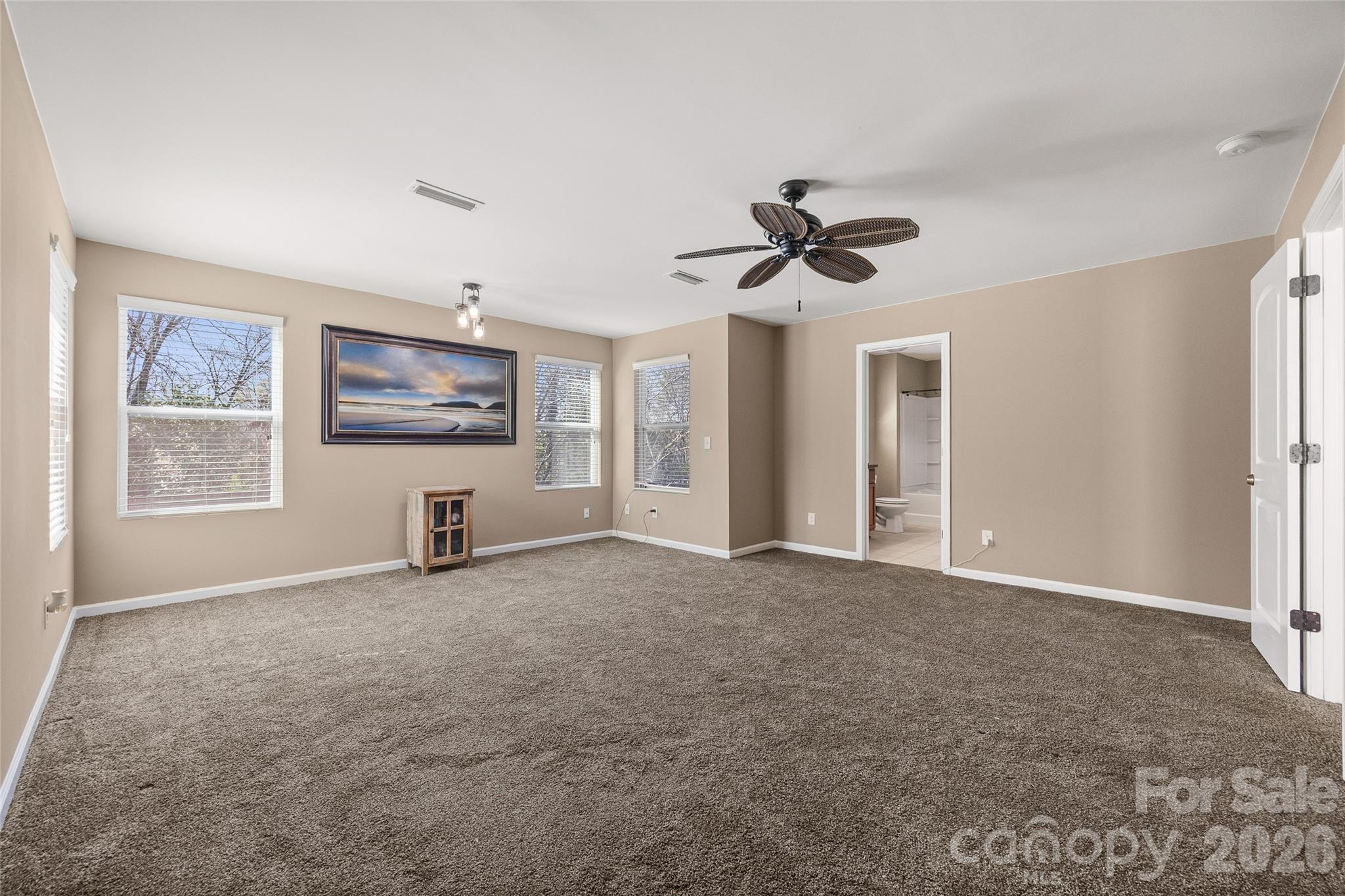 621 Rook Road Charlotte, NC 28216 - Photo 16 of 33 Gallery Image 16