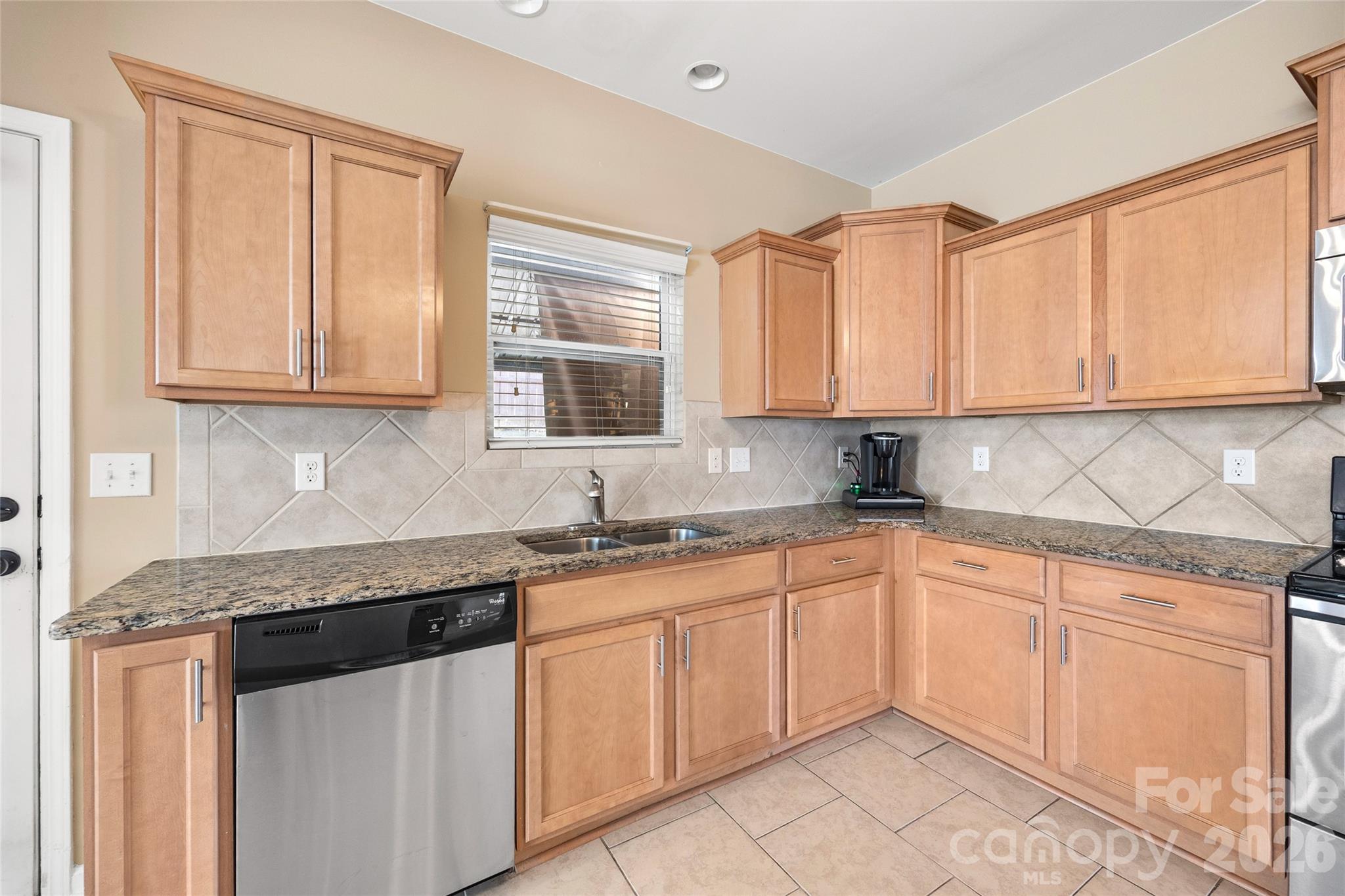 621 Rook Road Charlotte, NC 28216 - Photo 8 of 33 Gallery Image 8