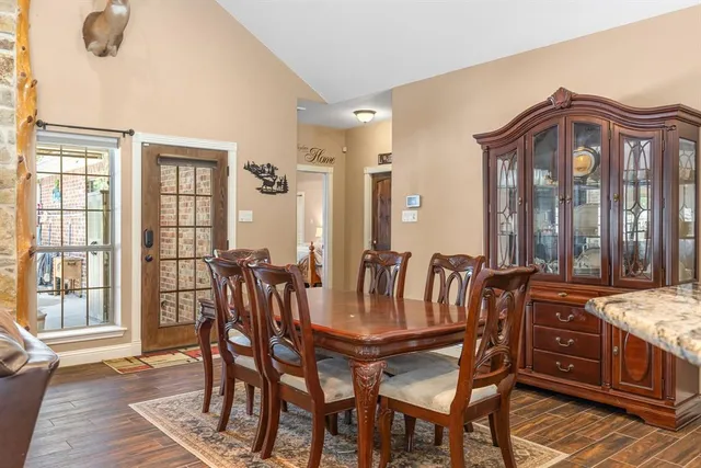 $589,998 | 202 RS County Road 4263, Emory, TX 75440