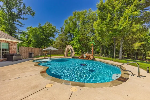 $589,998 | 202 RS County Road 4263, Emory, TX 75440