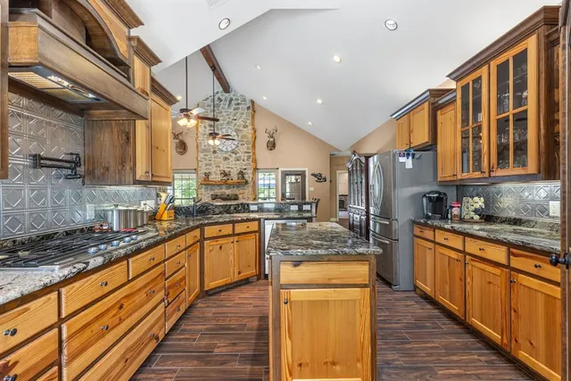 $589,998 | 202 RS County Road 4263, Emory, TX 75440