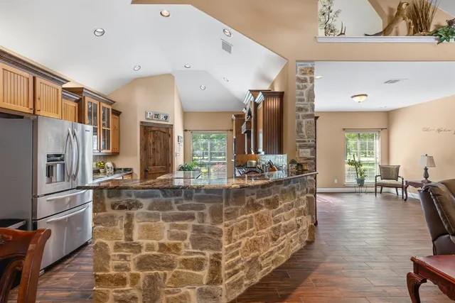 $575,000 | 202 RS County Road 4263, Emory, TX 75440