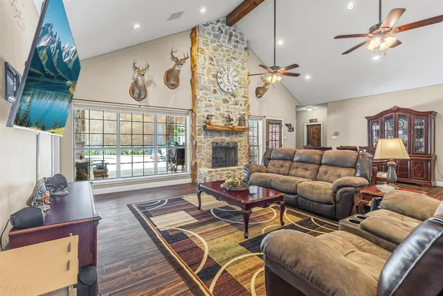 $589,998 | 202 RS County Road 4263, Emory, TX 75440