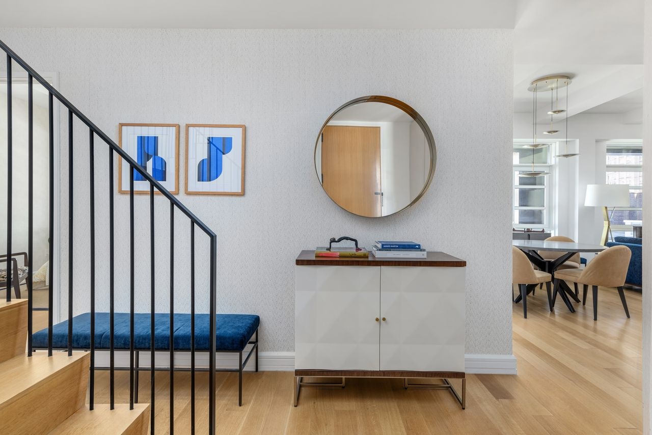 318 West 52nd Street, Unit PHA Manhattan, NY 10019 - Photo 7 of 23