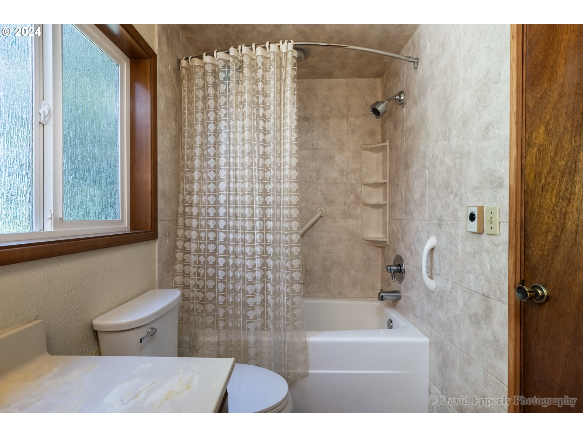 65720 Anliker Road Deer Island, OR 97054 - Photo 12 of 31 Bathroom