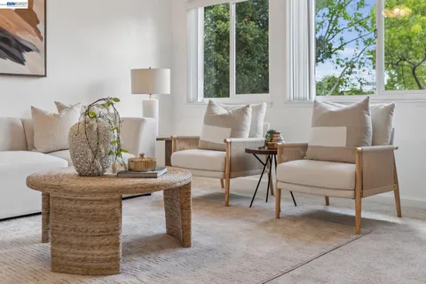 $499,000 | 26 Raintree Court, Unit 30, Hayward, CA 94544