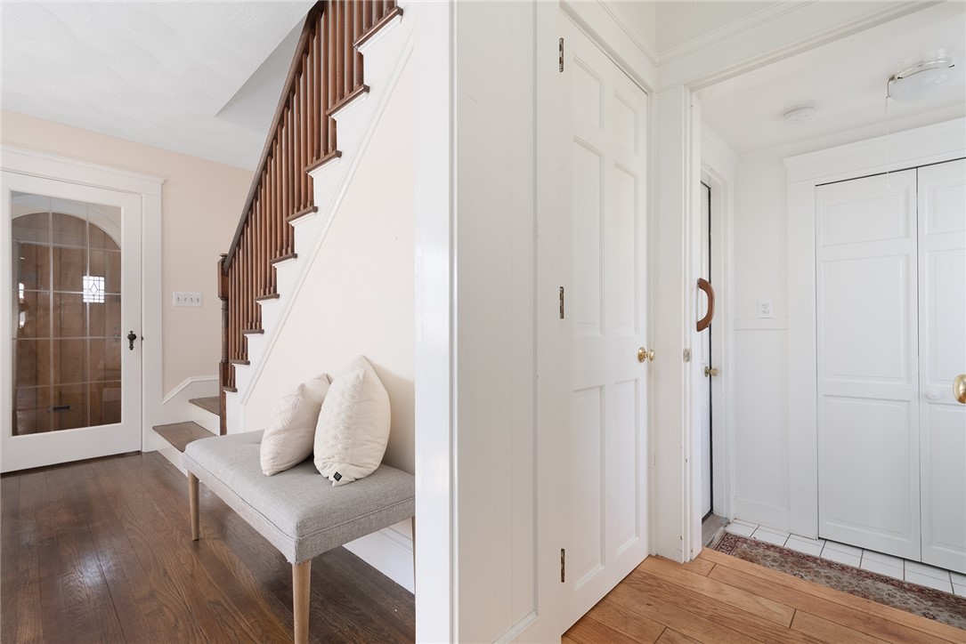 8 Druid Road Warwick, RI 02888 - Photo 17 of 34