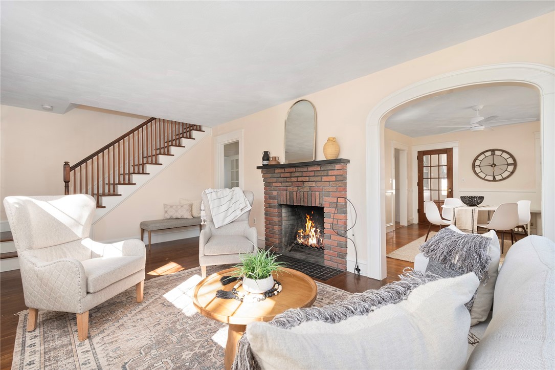 8 Druid Road Warwick, RI 02888 - Photo 5 of 34