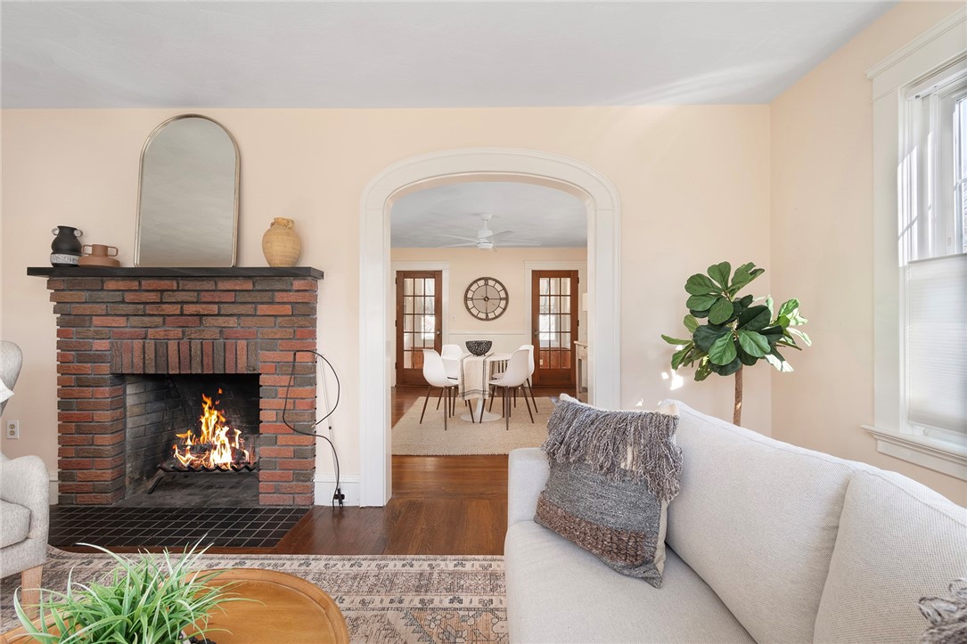 8 Druid Road Warwick, RI 02888 - Photo 6 of 34