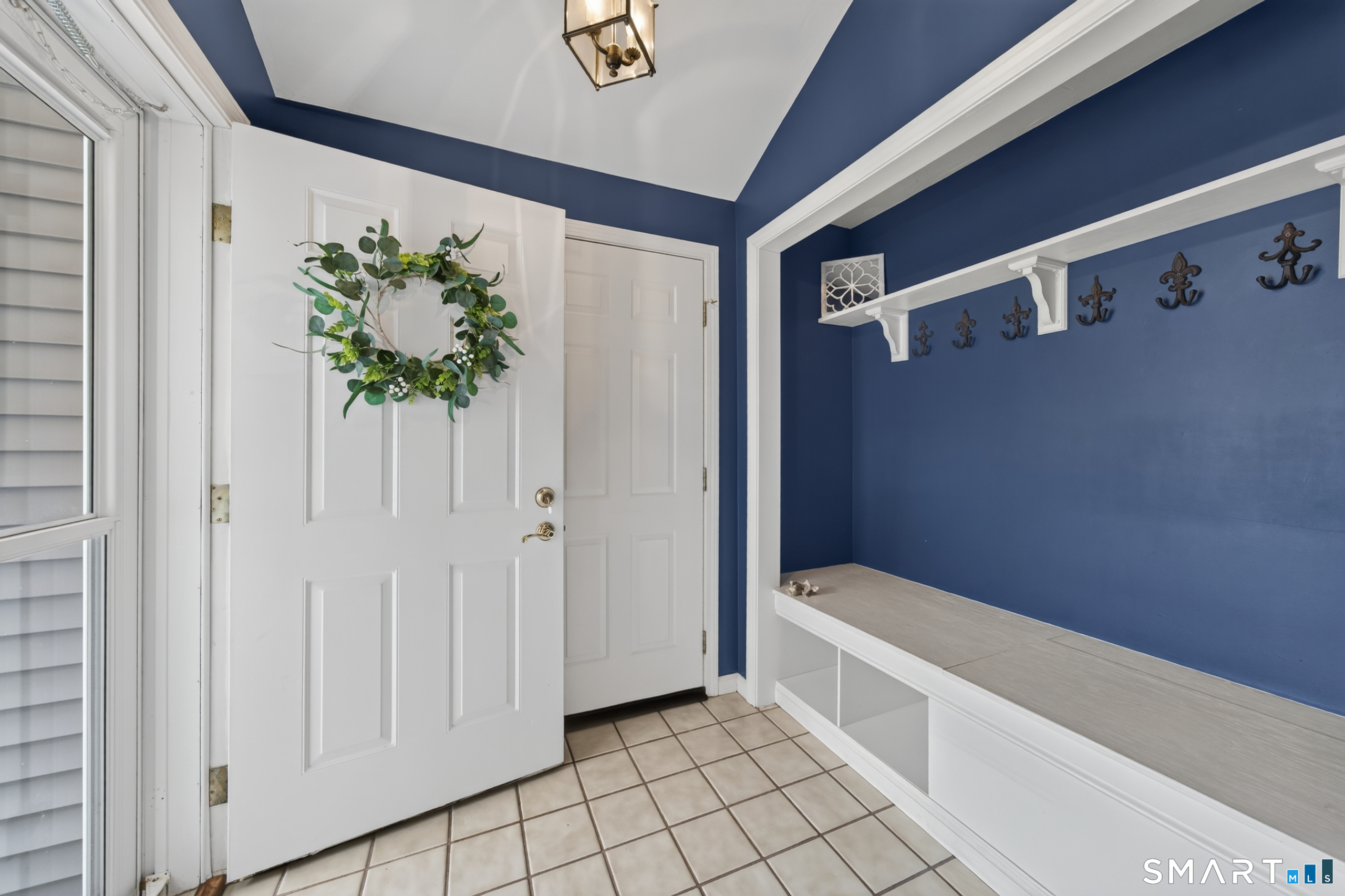 835 Long Hill Road Middletown, CT 06457 - Photo 2 of 38