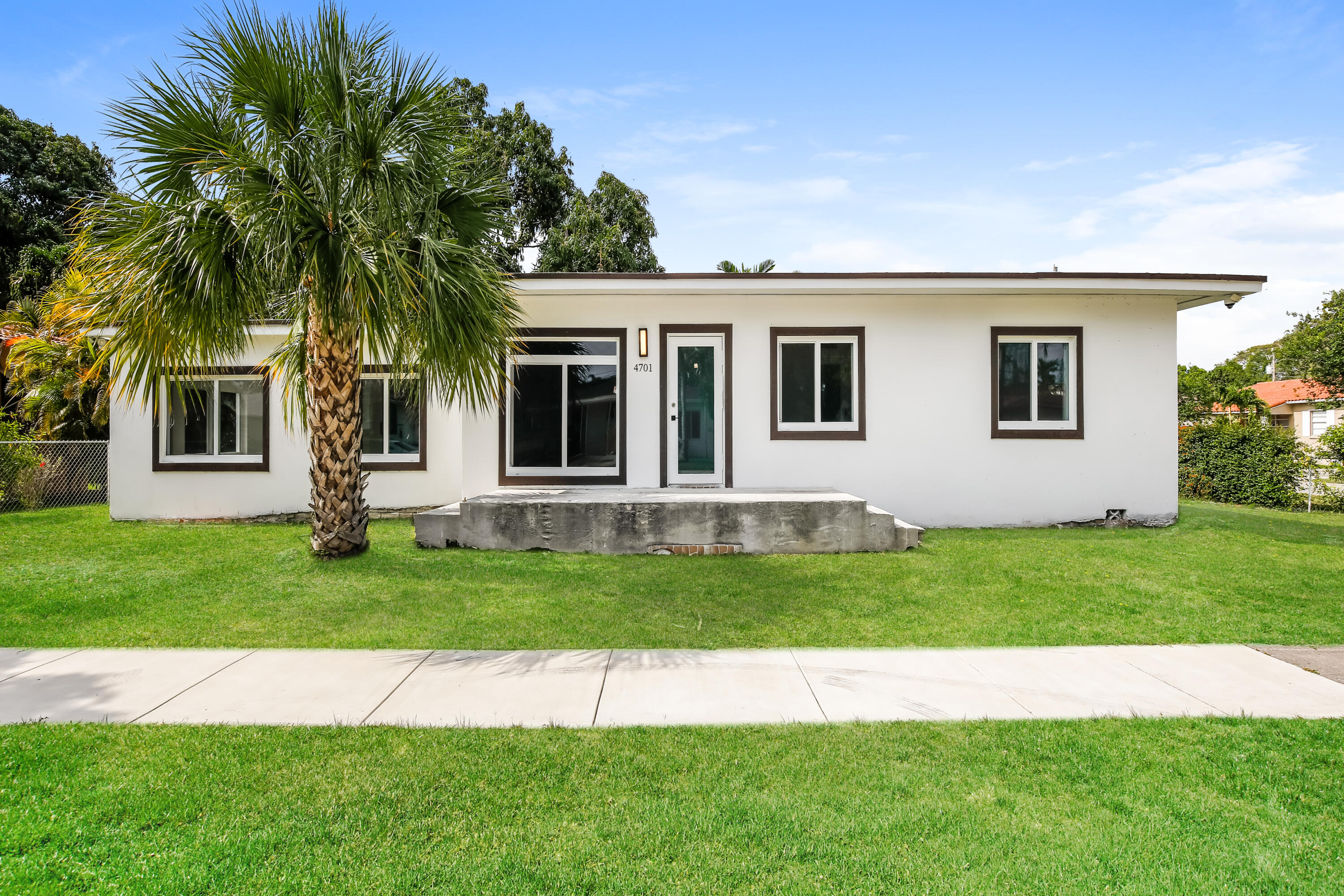 4701 Southwest 7th Street Miami, FL 33134 - Photo 1 of 17 1-photo-Front-View-81c73ce3-93f5-4770-85