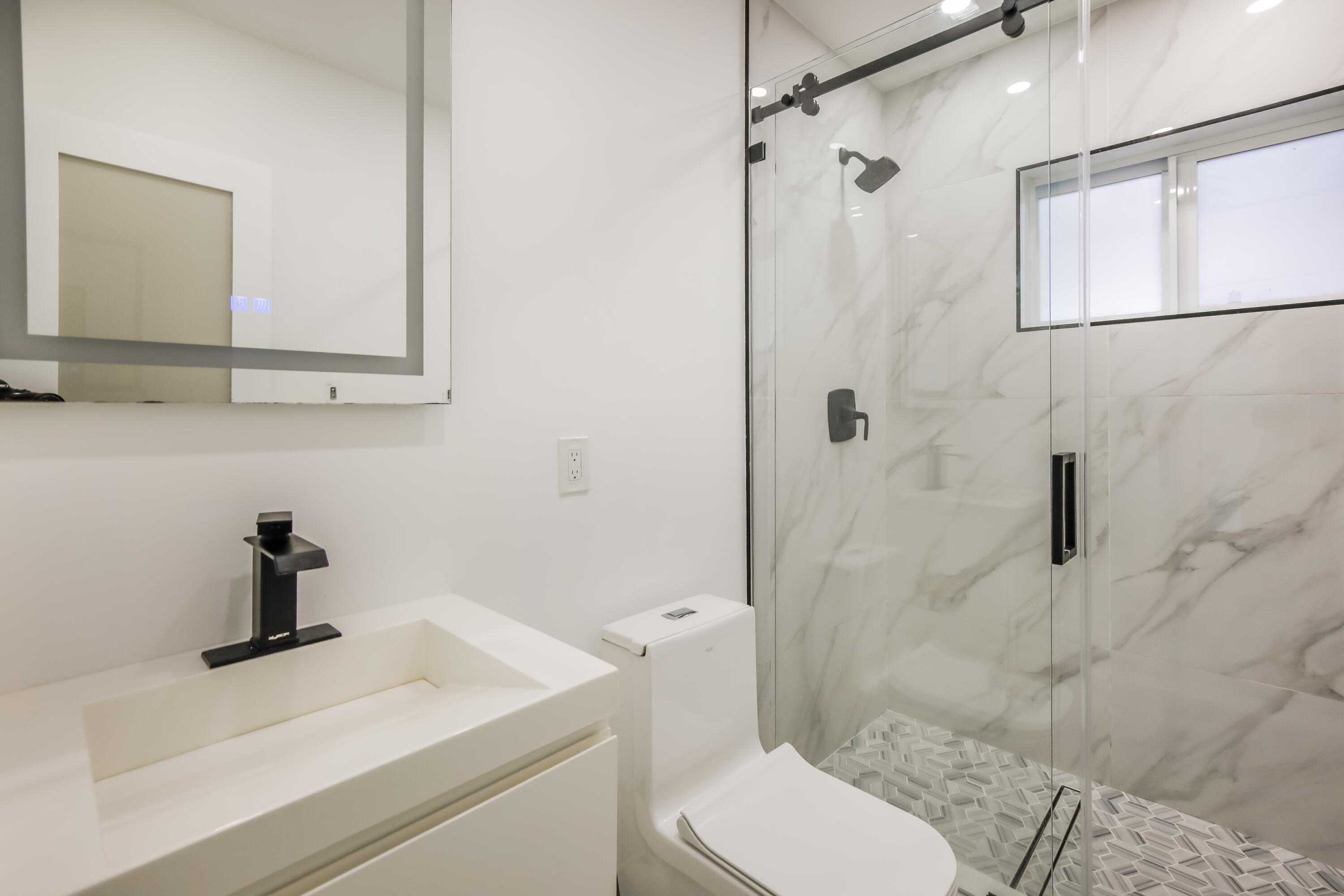4701 Southwest 7th Street Miami, FL 33134 - Photo 16 of 17 17-photo-Bathroom-3e147c95-aff5-4559-a8b
