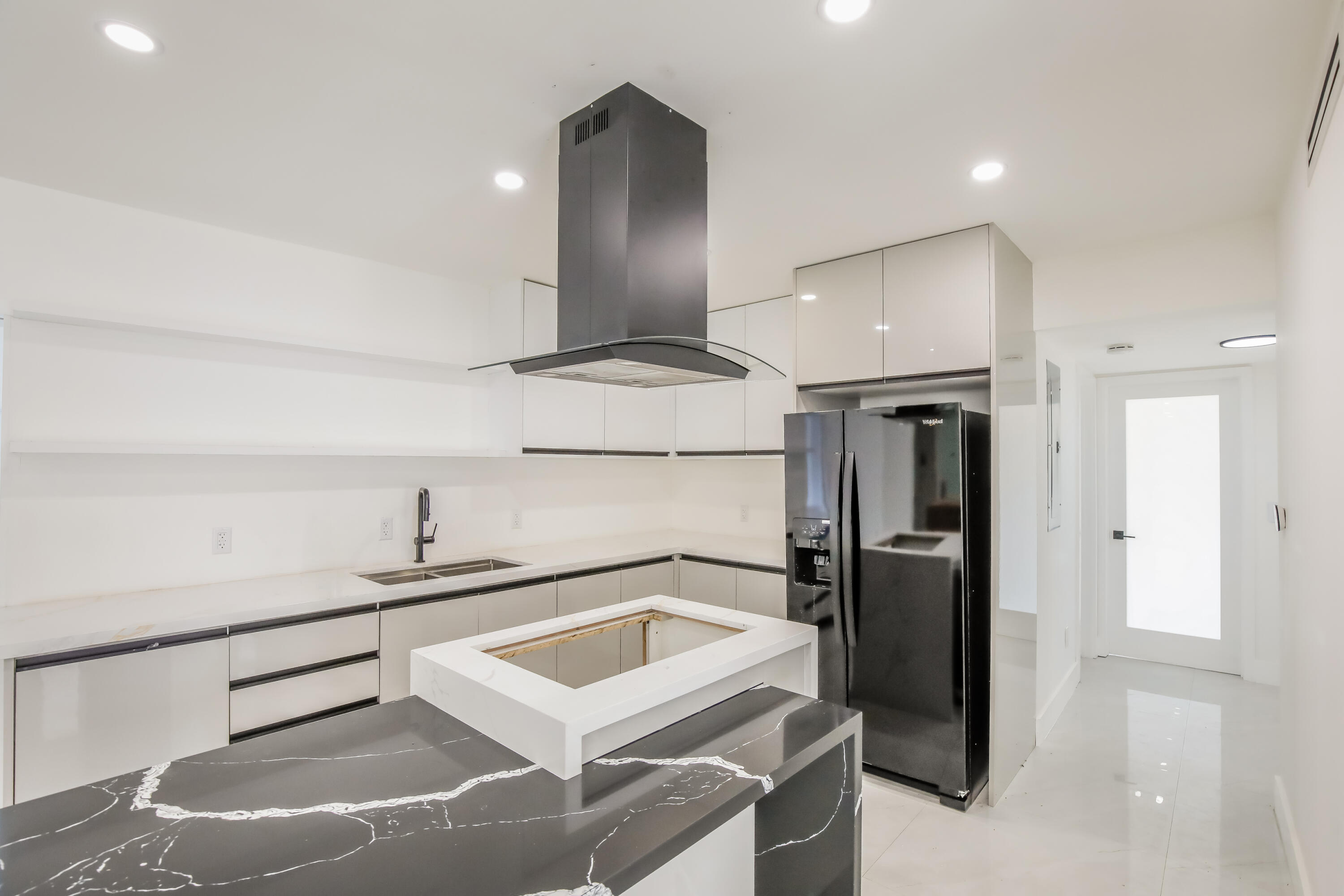 4701 Southwest 7th Street Miami, FL 33134 - Photo 5 of 17 6-photo-Kitchen-ff7b8ede-b619-43e1-b4d9-