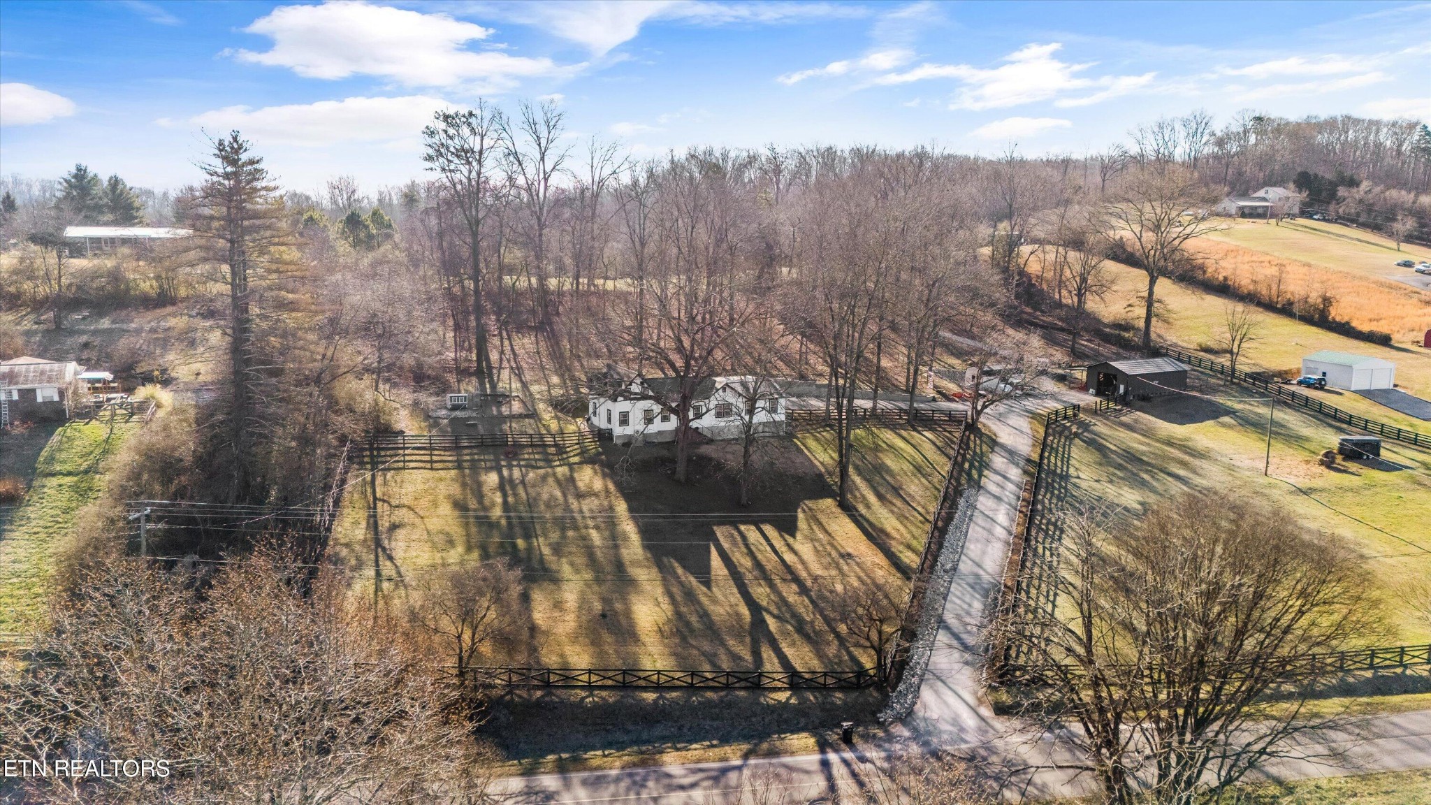 183 Laurel Road Clinton, TN 37716 - Photo 4 of 60 Gallery Image 4