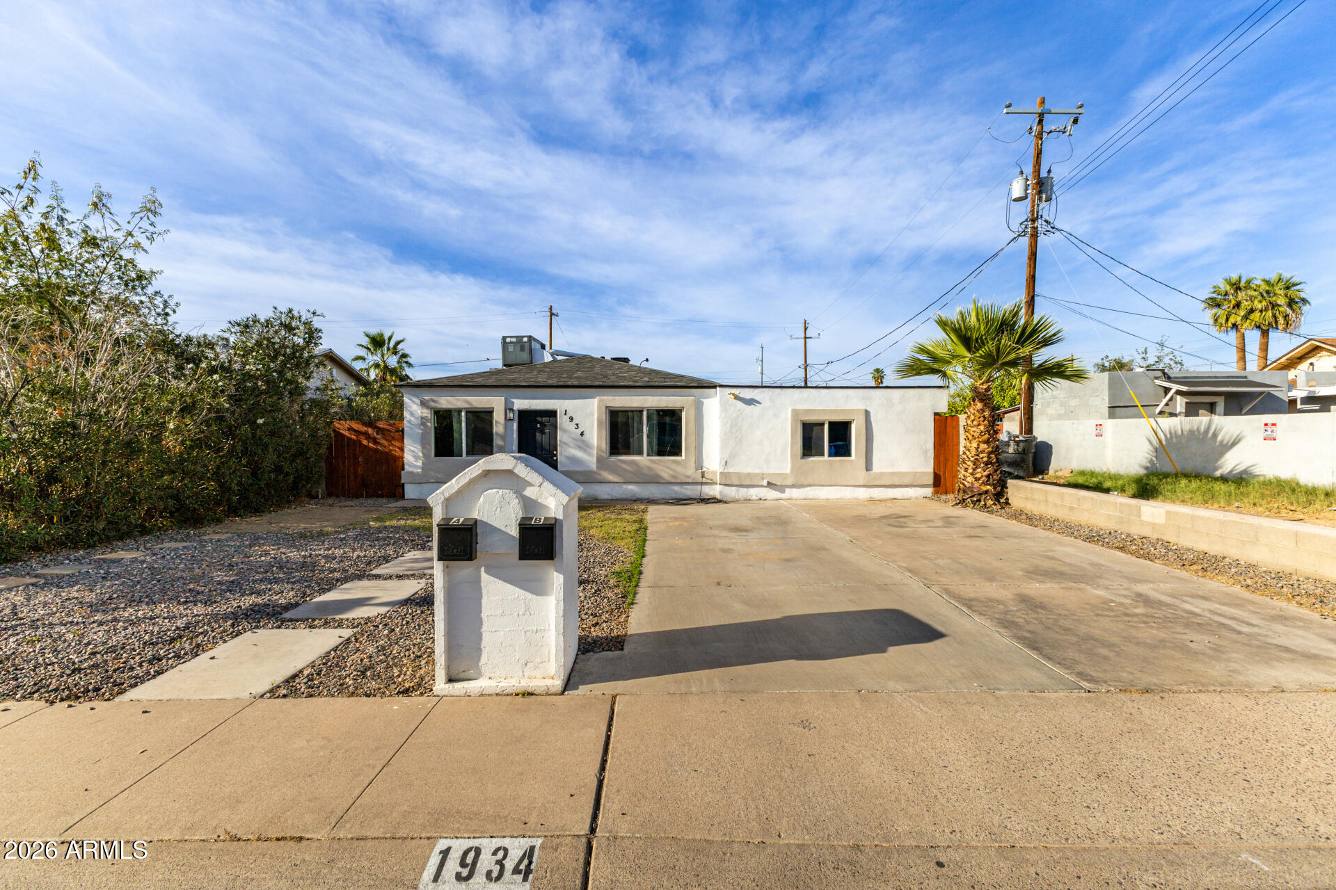 1934 East Monte Vista Road Phoenix, AZ 85006 - Photo 1 of 40
