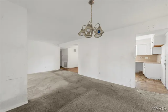 $99,900 | 3703 Candlewyck Club Drive, Unit D, Florissant, MO 63034