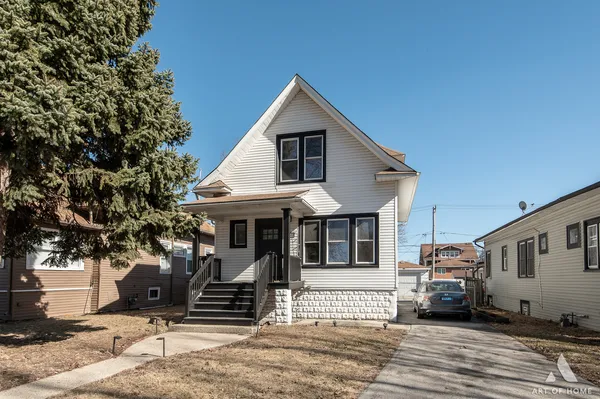 $359,999 | 1409 South 2nd Avenue, Maywood, IL 60153