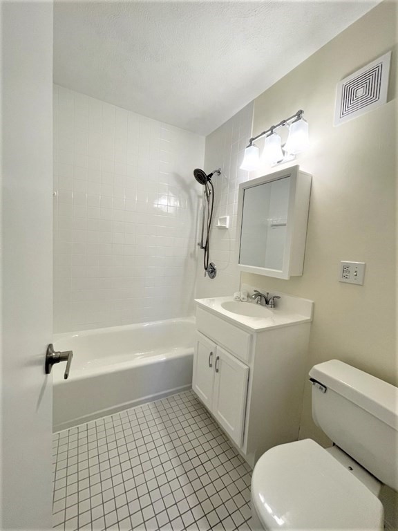 295 Main Street, Unit 28 Reading, MA 01867 - Photo 6 of 9