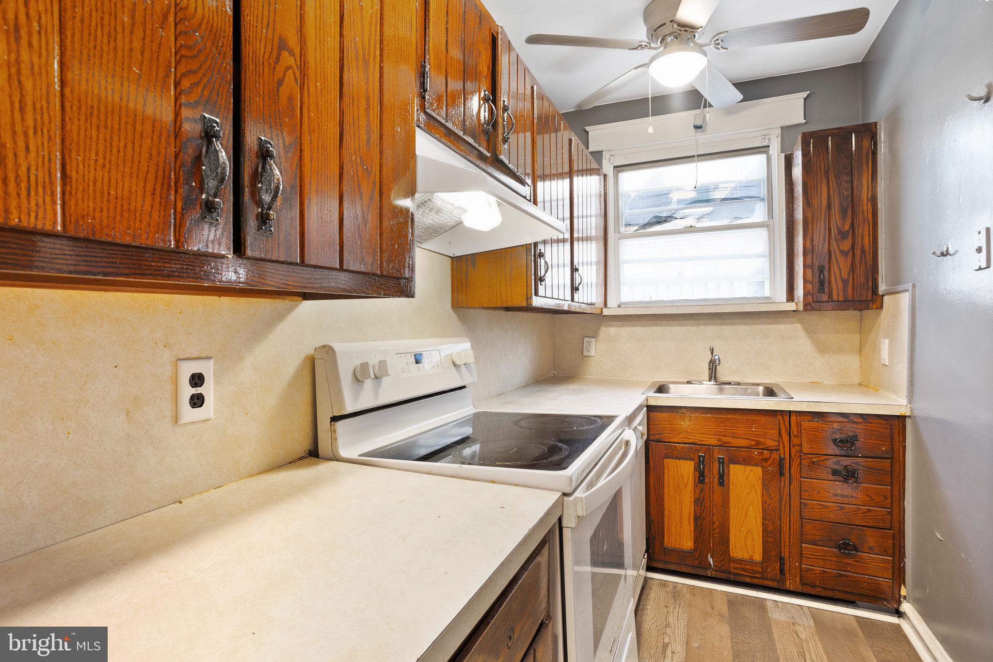 419 Hampden Road Upper Darby, PA 19082 - Photo 15 of 35