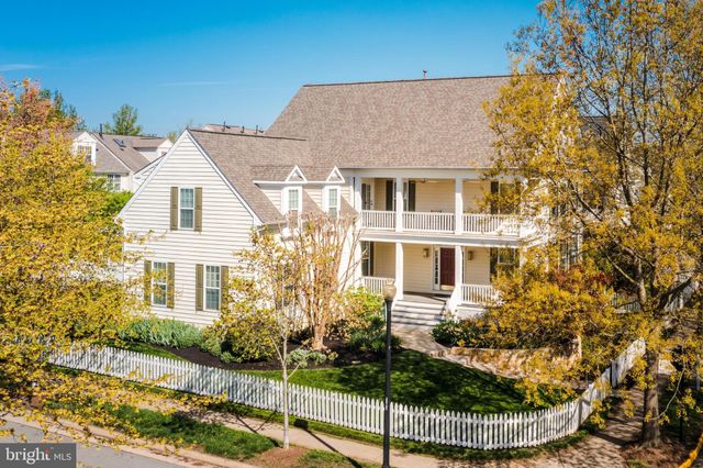 $985,000 | 20323 Bowfonds Street, Ashburn, VA 20147