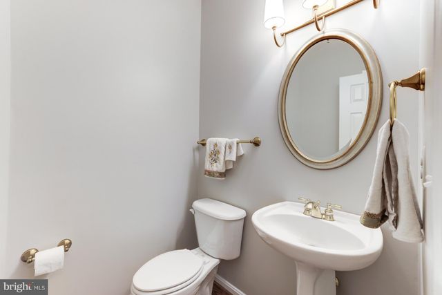 $985,000 | 20323 Bowfonds Street, Ashburn, VA 20147