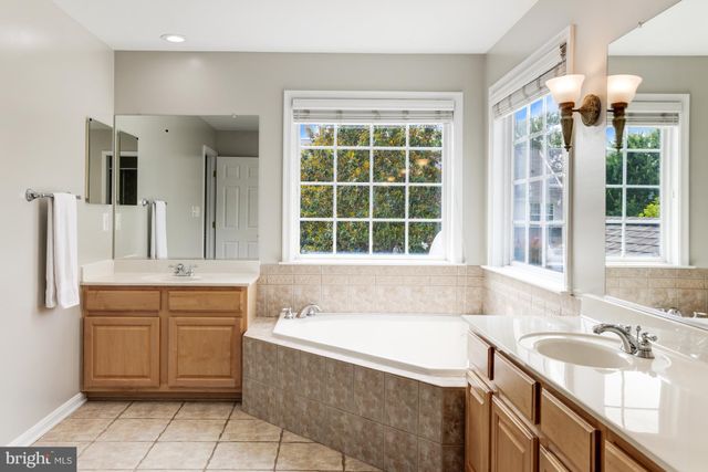 $985,000 | 20323 Bowfonds Street, Ashburn, VA 20147