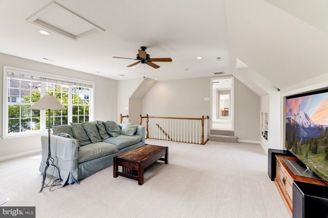 $985,000 | 20323 Bowfonds Street, Ashburn, VA 20147